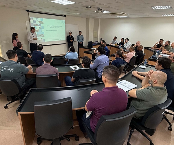 Professores da FEI ministram curso sobre Mobilidade Elétrica para Engenheiros da Volkswagen