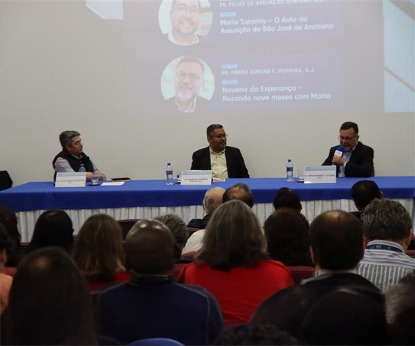  Vozes da Academia: Jesuítas realizam lançamento de obras literárias na FEI