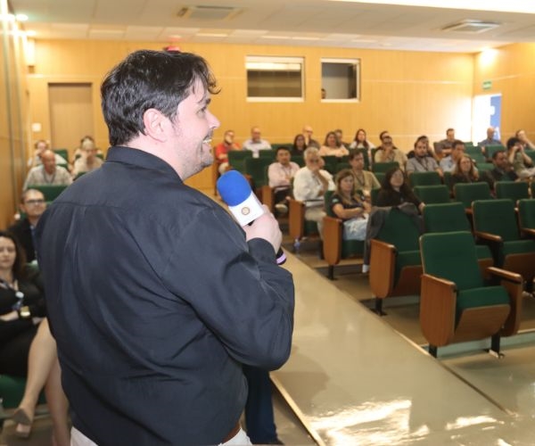 Juventude em Pressão: palestra promove reflexão sobre saúde mental e fragilidade emocional na vida dos estudantes
